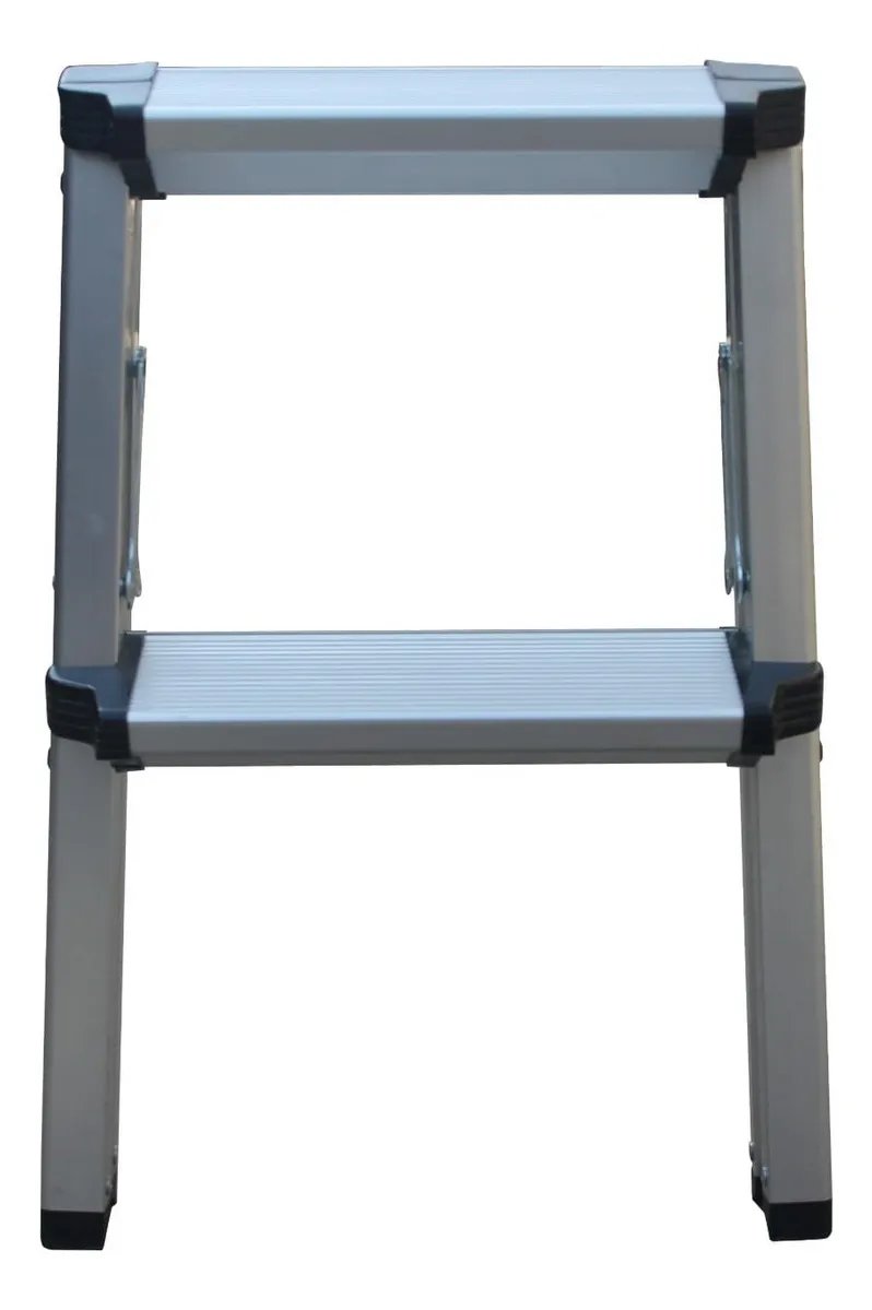 Escalera Smart Kassel Dos Escalones Plegable Aluminio  Color Plateado