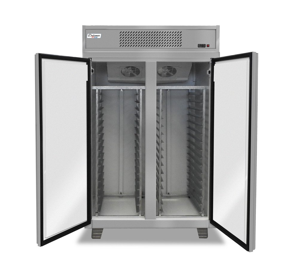 EXHIBIDORAS BT / Dulcenea 2 Puertas Ciegas